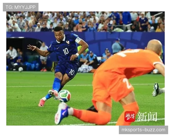 姆巴佩对伊拉克梅开二度，法国队3-0取胜锁定晋级